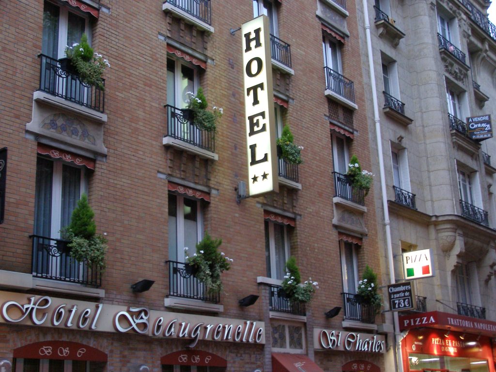 The Expert Witness Podcast Episode #14 - An Interview with Lloyd Williams - Hotel Management Guru and Industry Expert Witness